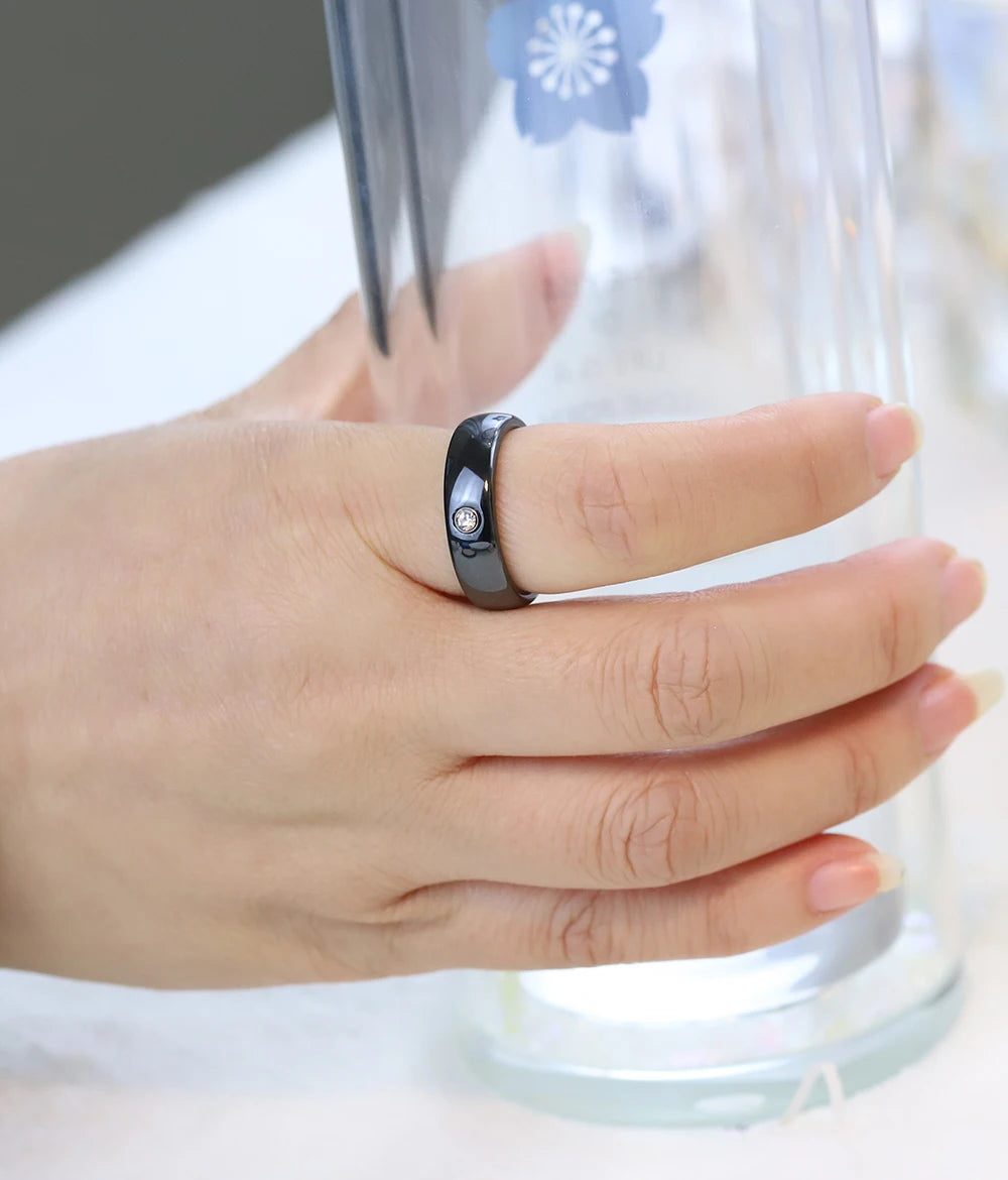 Nouveauté bague colorée noir blanc bague en céramique pour femmes avec grand cristal bague de mariage largeur 6mm taille 6-10 cadeau pour hommes