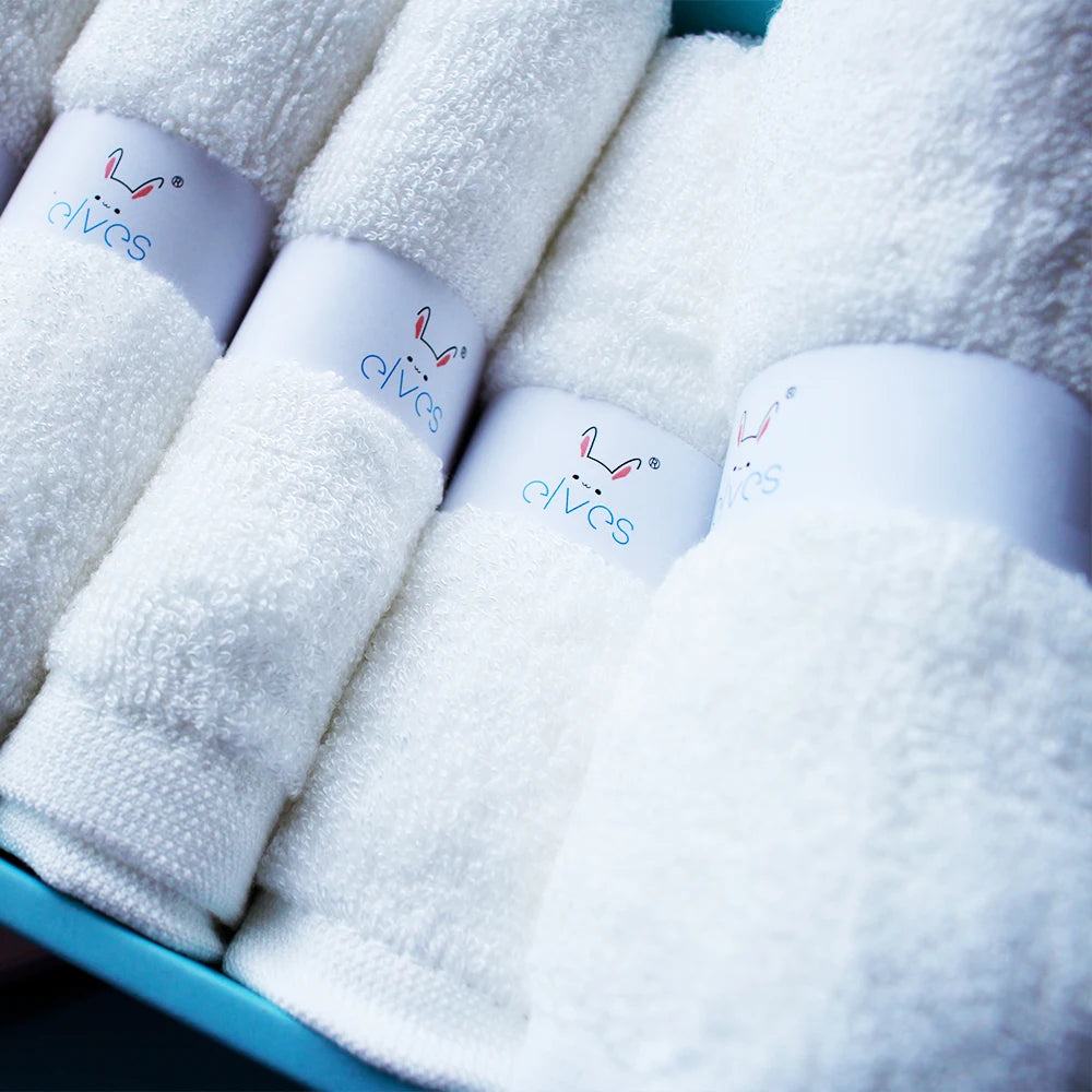 Cet ensemble de 6 gants de toilette en bambou offre douceur et luxe pour toute la famille