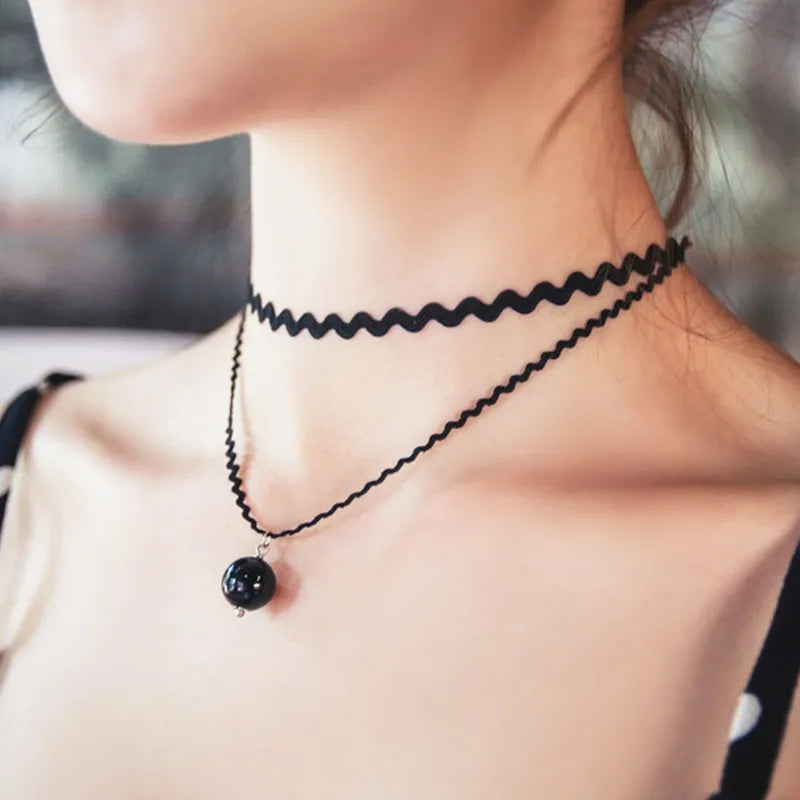 Gros nouveaux Styles Bijoux amour Vintage Triangle géométrie tatouage goutte d'eau clavicule collier ras du cou pour femmes chaîne Bijoux