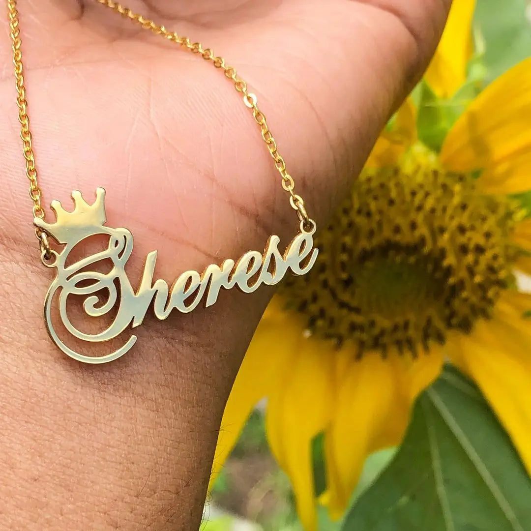 Collier avec nom personnalisé pour femme, tour de cou avec couronne, plaque signalétique personnalisée en acier inoxydable, colliers de la présidence, cadeau de bijoux d'anniversaire et de mariage