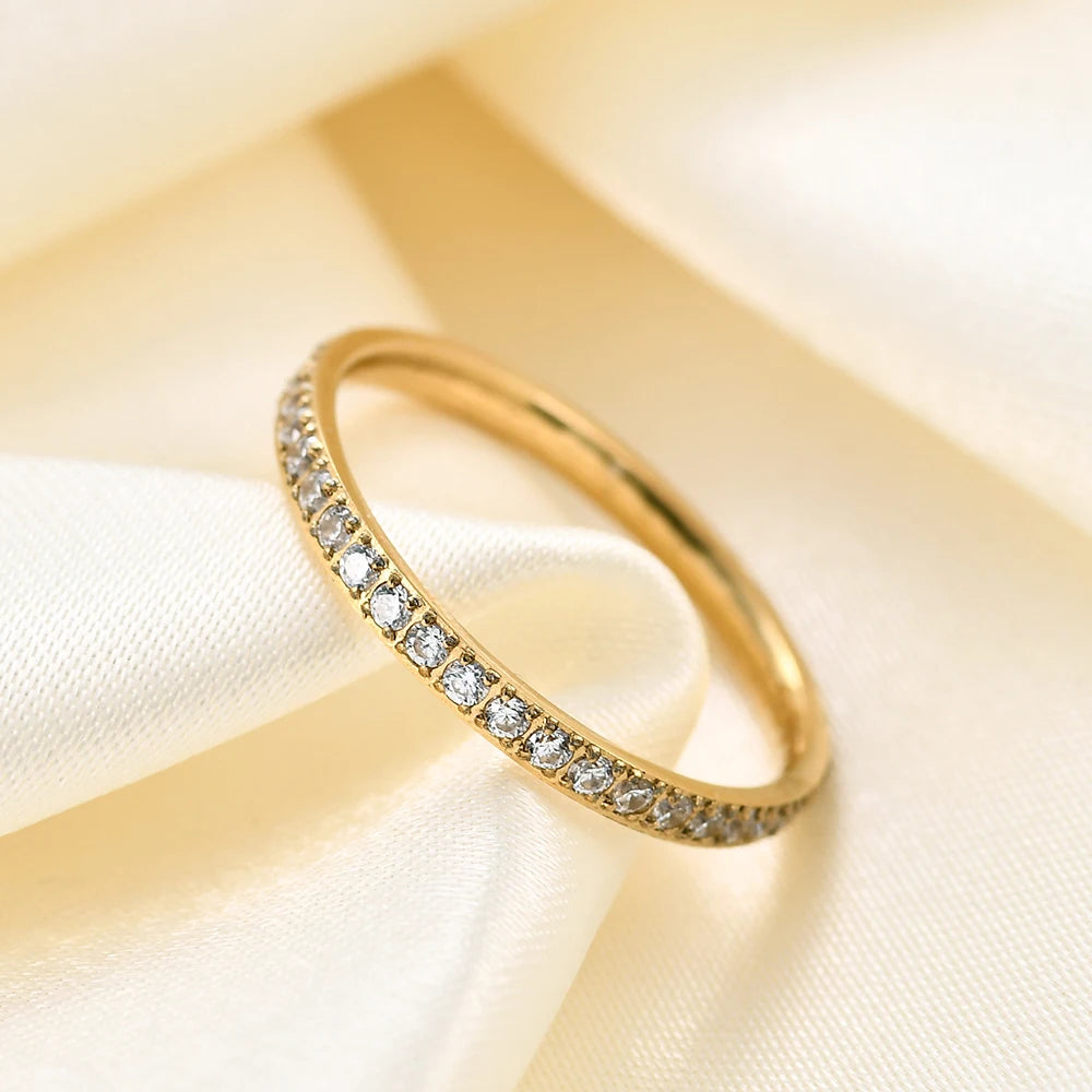 Petites bagues de fiançailles en acier inoxydable pour femmes, serties de canal en Zircon CZ