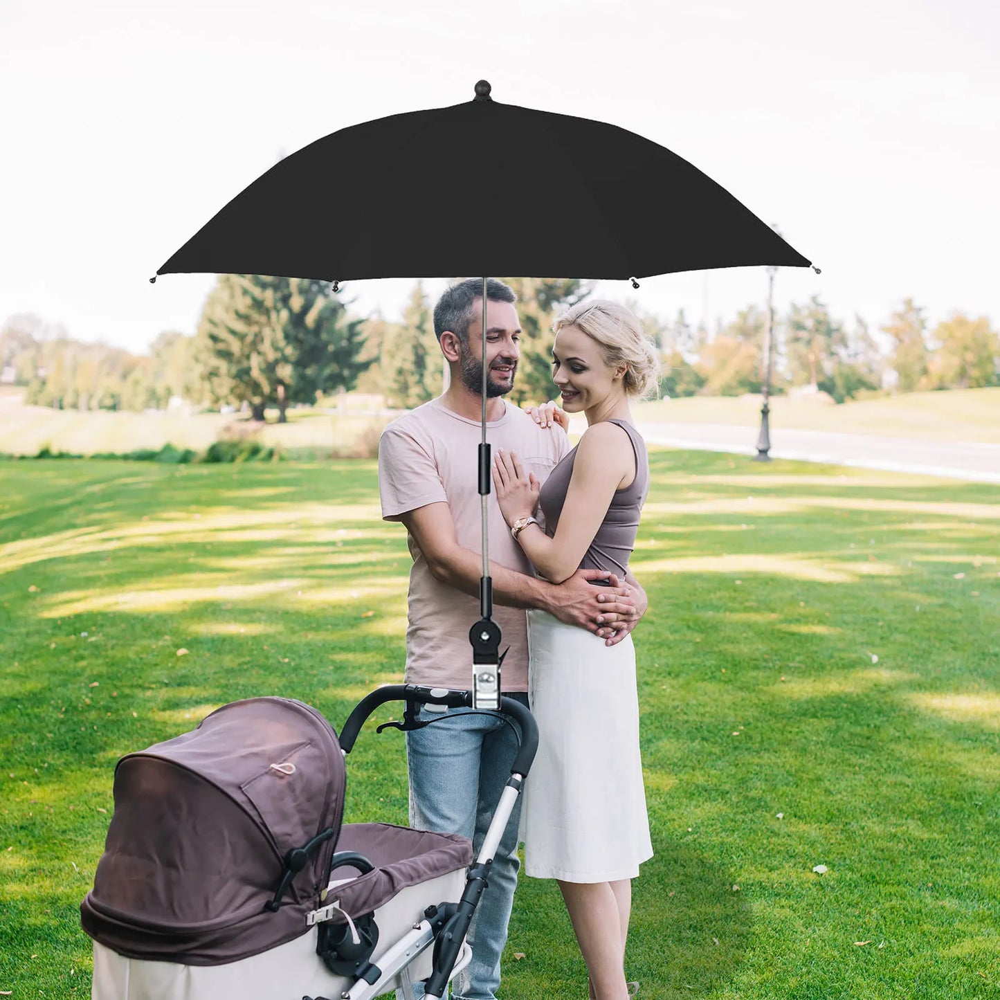ZK20 Parapluie de chaise de plage Protection UV Parasol de poussette pour bébé 360 °   Pare-soleil de chaise réglable avec pince