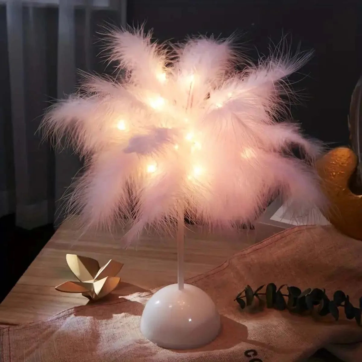 Lampe de table LED au design plume pour enfants, alimentée par batterie, portable et idéale pour une décoration de chambre à coucher pour toutes les occasions, 1 pièce