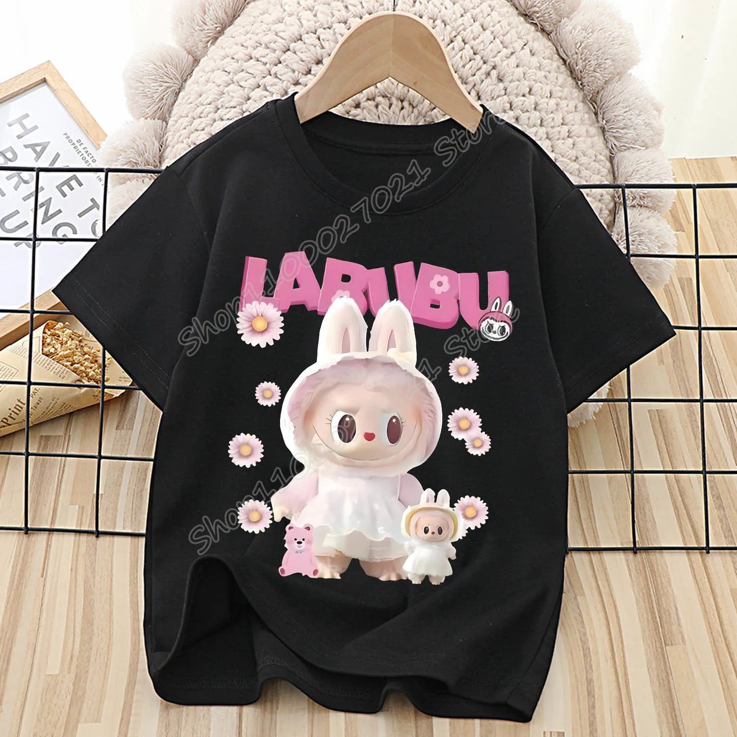 Labubu T-shirt pour enfants mignon dessin animé Anime T-shirt haut noir à manches courtes col rond vêtements mode enfants vêtements d'été cadeau