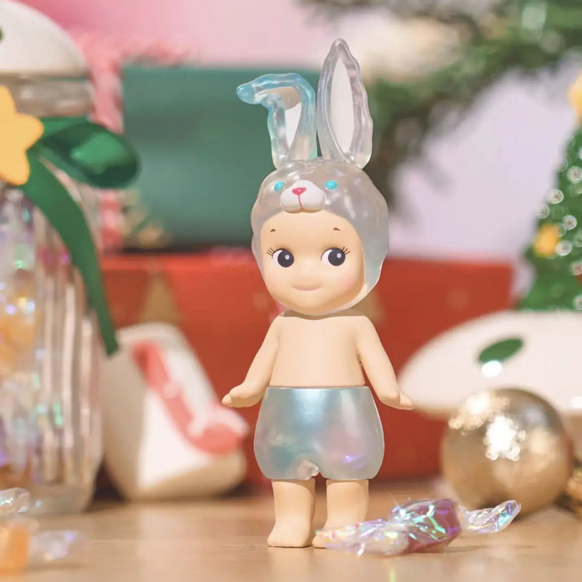 Charmantes figurines Sunny Angel en boîte mystère. Créées par MINISO, ces porte-clés anime collectibles séduisent les passionnés de tous les âges, notamment les jeunes de 7 à 14 ans.