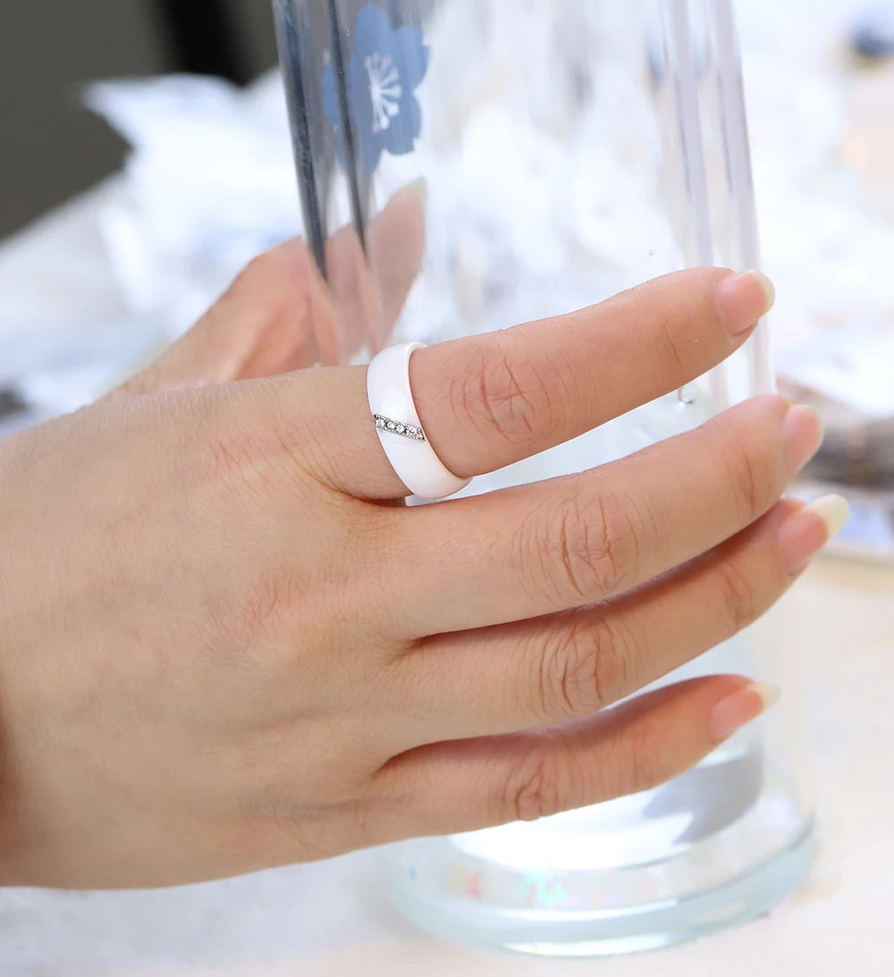 Bagues en céramique blanche et noire pour femmes, Surface lisse incrustée de Zircon, en acier inoxydable, cadeau de fiançailles et de mariage