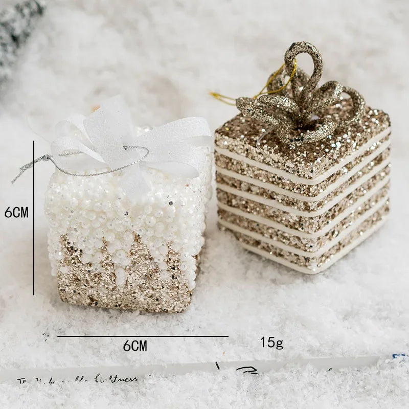 Décorations de sapin de Noël dorés avec nœuds