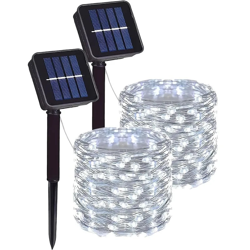 Guirlande lumineuse solaire DegradLights conçue pour illuminer vos espaces extérieurs avec élégance