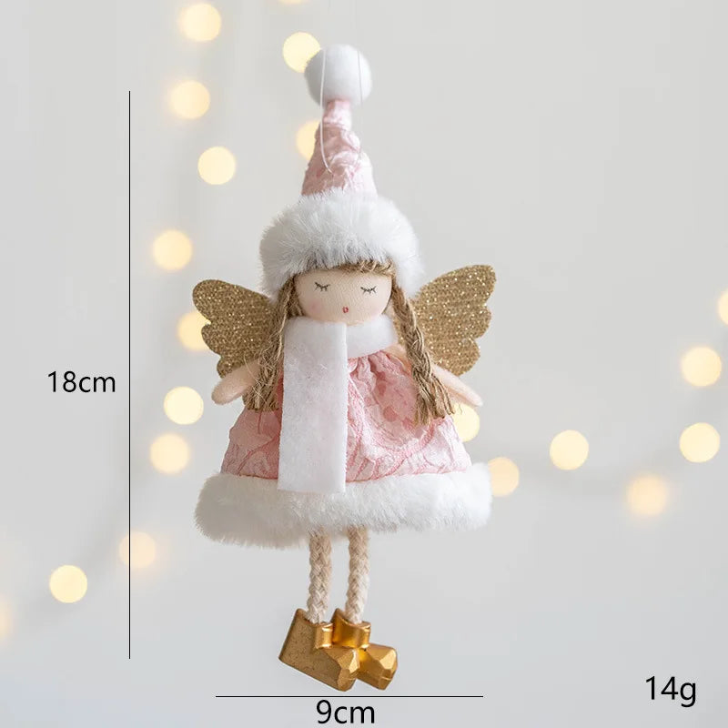 Décoration de sapin en peluche tendre mettant en scène un délicat pendentif ange