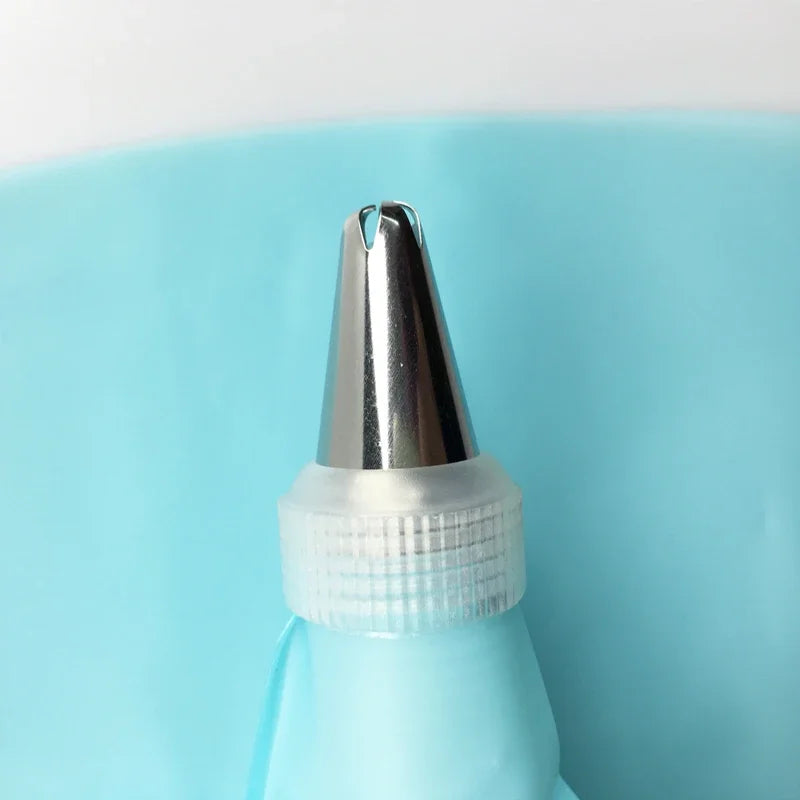 Accessoires de cuisine en silicone pour glaçage à la crème, ensemble de 8 pièces avec 6 douilles en acier inoxydable pour décoration de gâteaux à faire soi-même